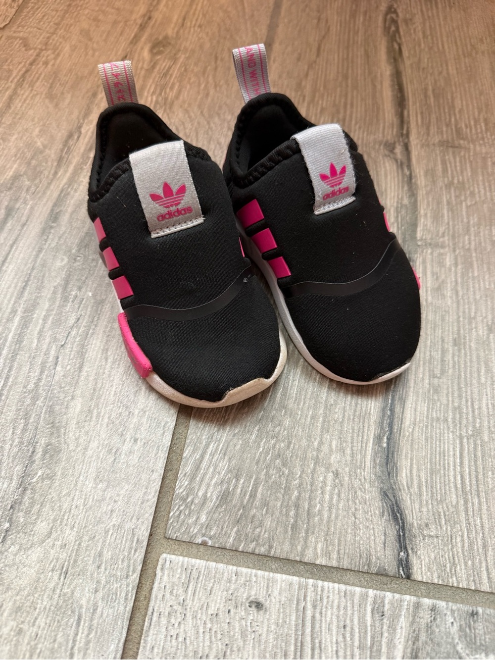 adidas Kids Black and Pink Slip-On Sneakers toddler 6